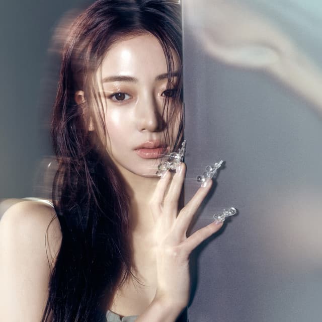 HUH YUNJIN 사진